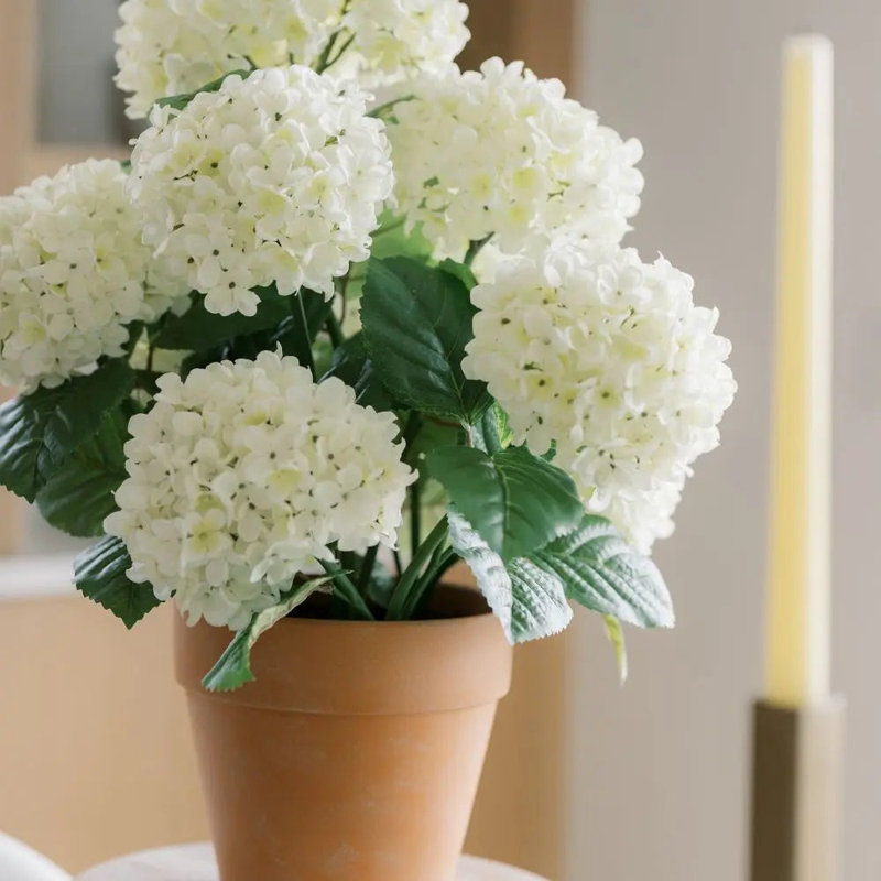 Hortensia artificiel en pot blanc 23 po