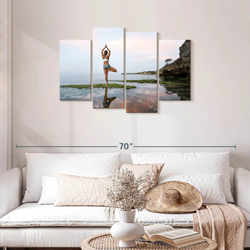 Yoga by the sea Sireci