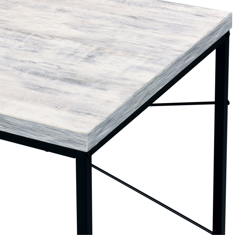 Bureau de style industriel avec plateau rectangulaire en bois et piètement traîneau en métal