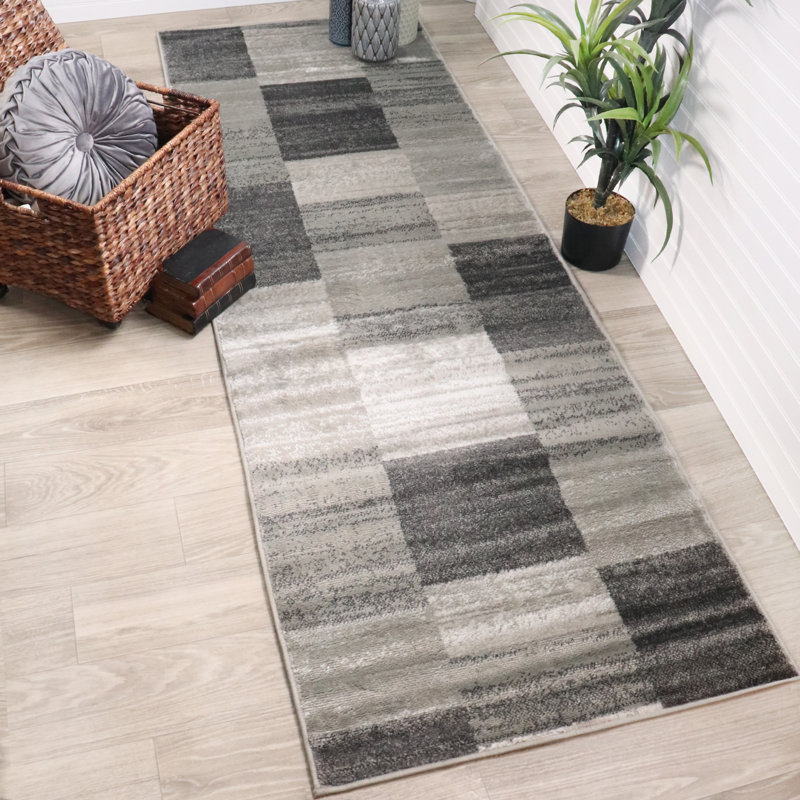 Tapis argenté à motif géométrique moderne Krasmir, Tapis de couloir 2 pi 7 po x 8 pi