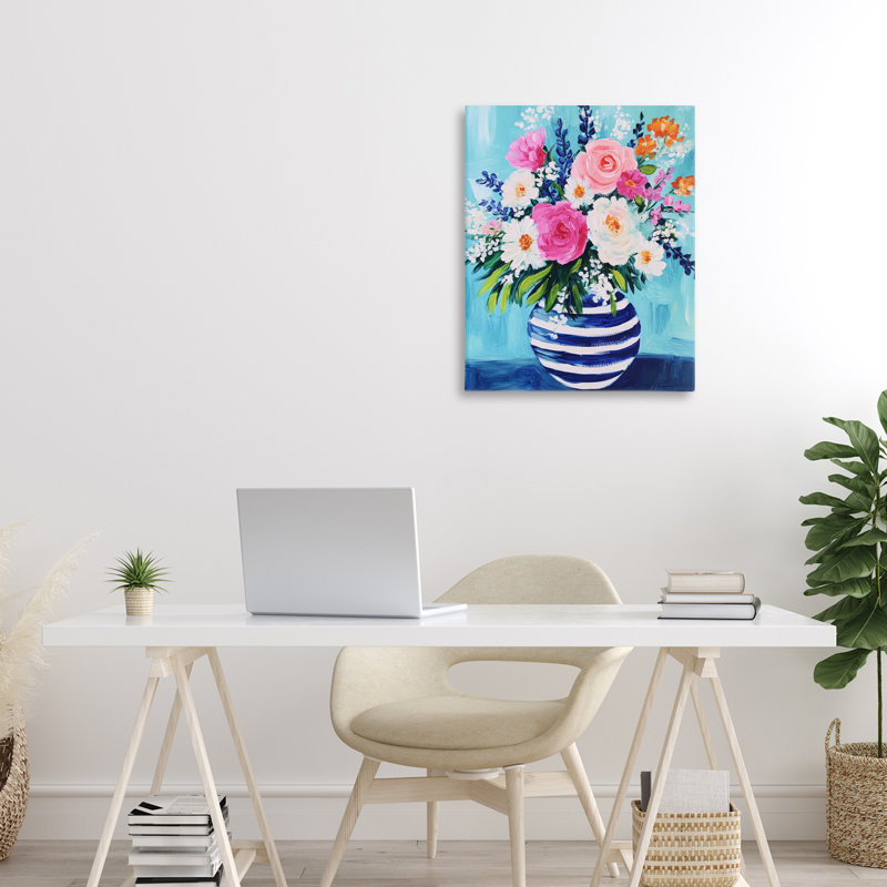 Fleurs dans un vase, design par Petal Prints Design, H 20 po x l 16 po
