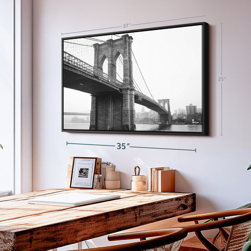 «Art mural monochromatique du pont de Brooklyn», H 25 po x l 37 po