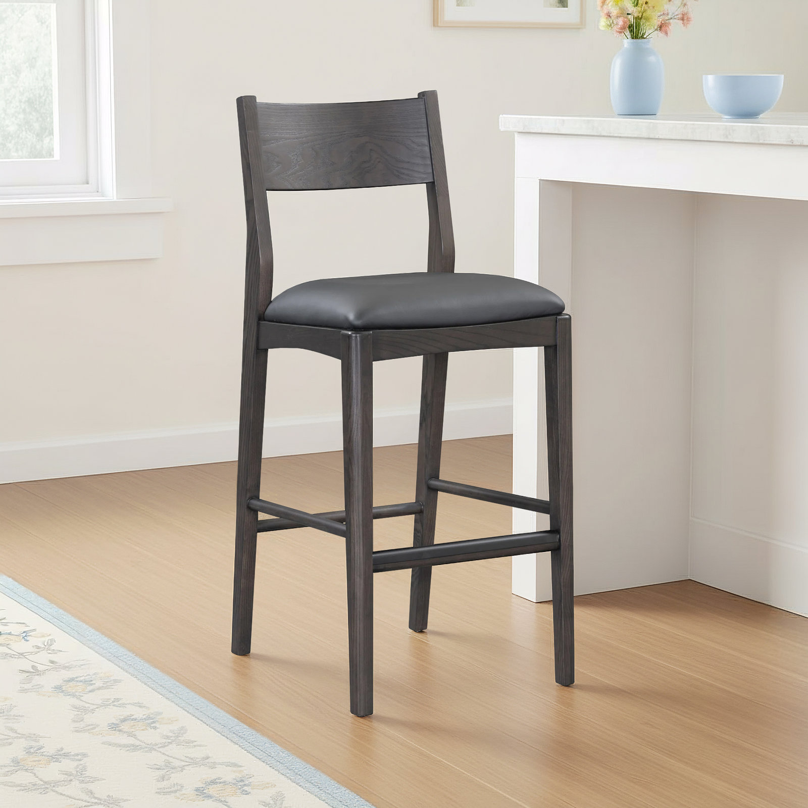 Daphnee Leather Stool