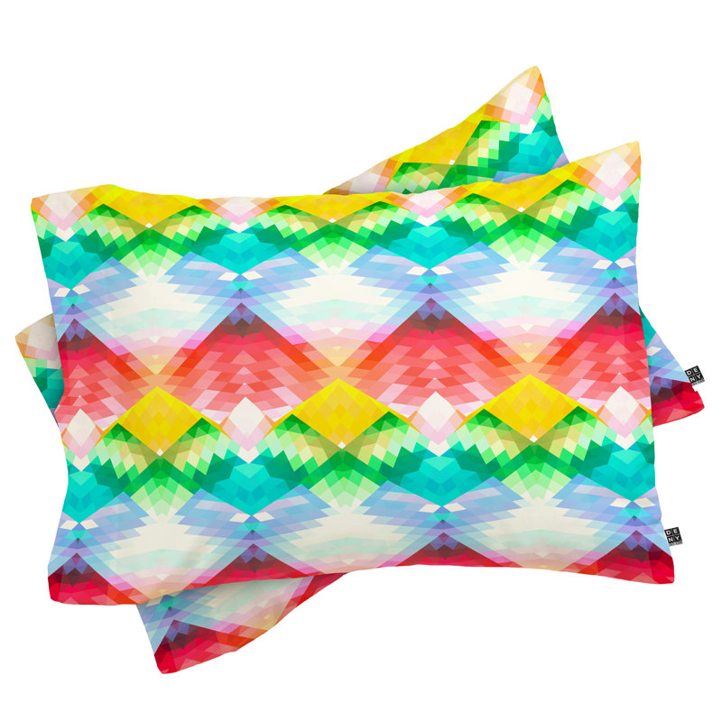 Deniz Ercelebi Geometric, Standard