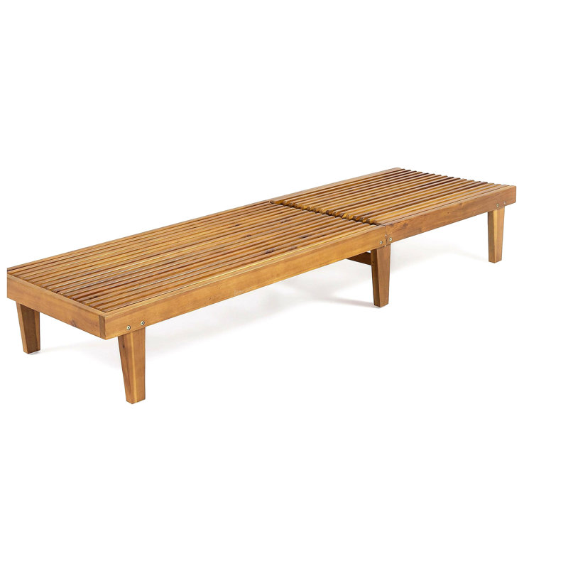 CHAISE LOUNGE