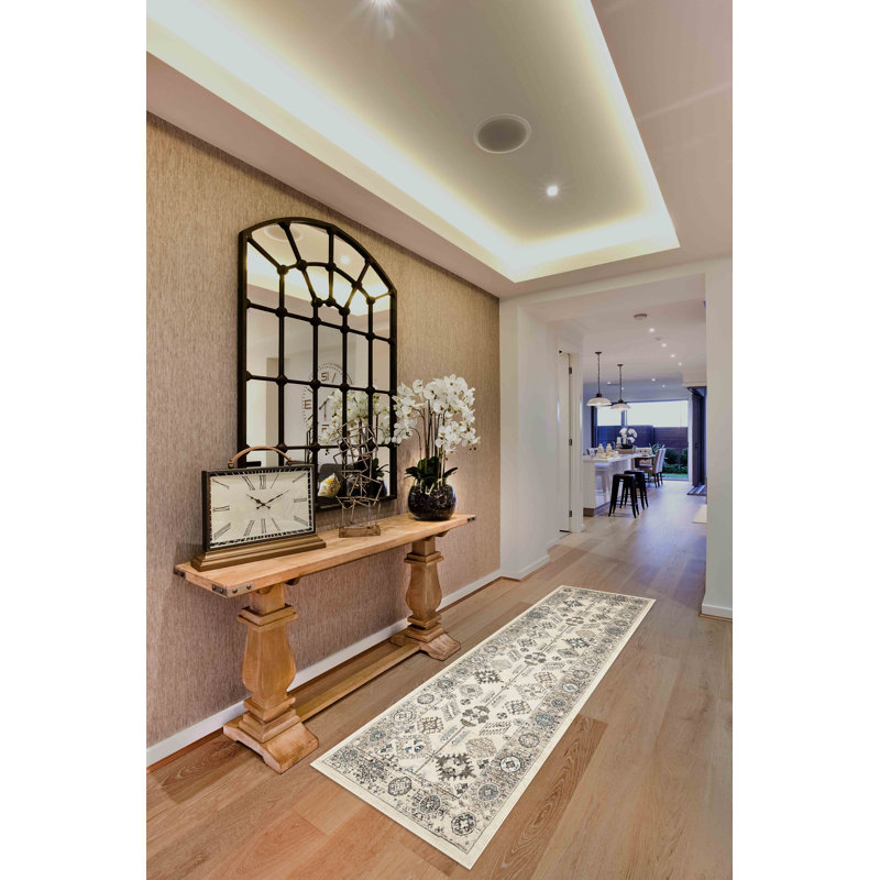 Tapis oriental transitionnel beige / brun / bleu Ostergren Collection, Tapis de couloir 2 pi 5 po x 7 pi 8 po