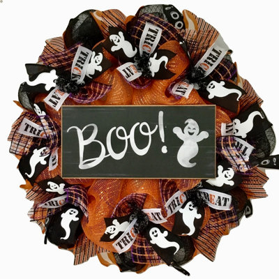 Halloween Wreath Boo with Ghosts