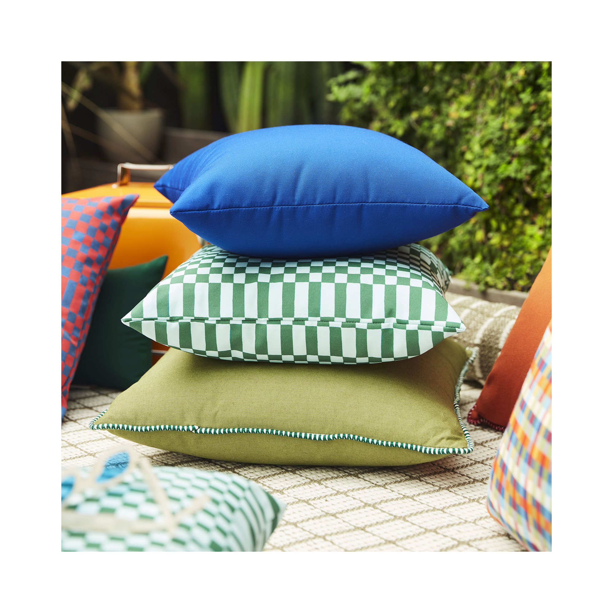Delma Checkered Indoor/Outdoor Throw Pillow, Green, 18" x 18"