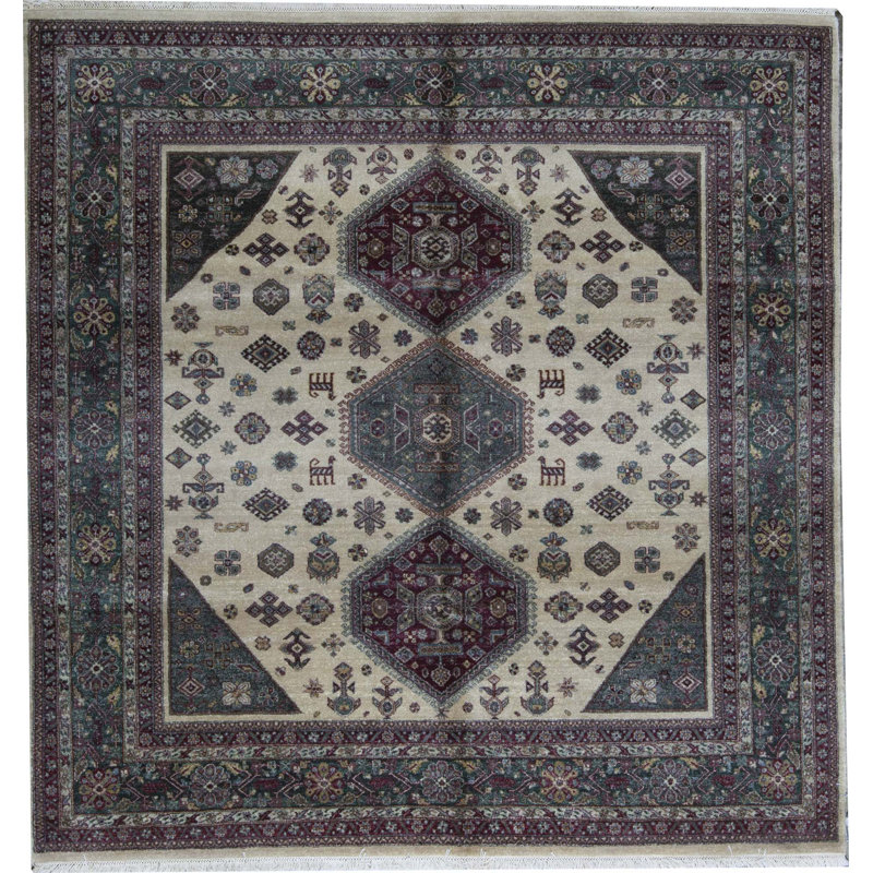Wool Oriental Area Rug in Ivory/Dark Green/Burgundy