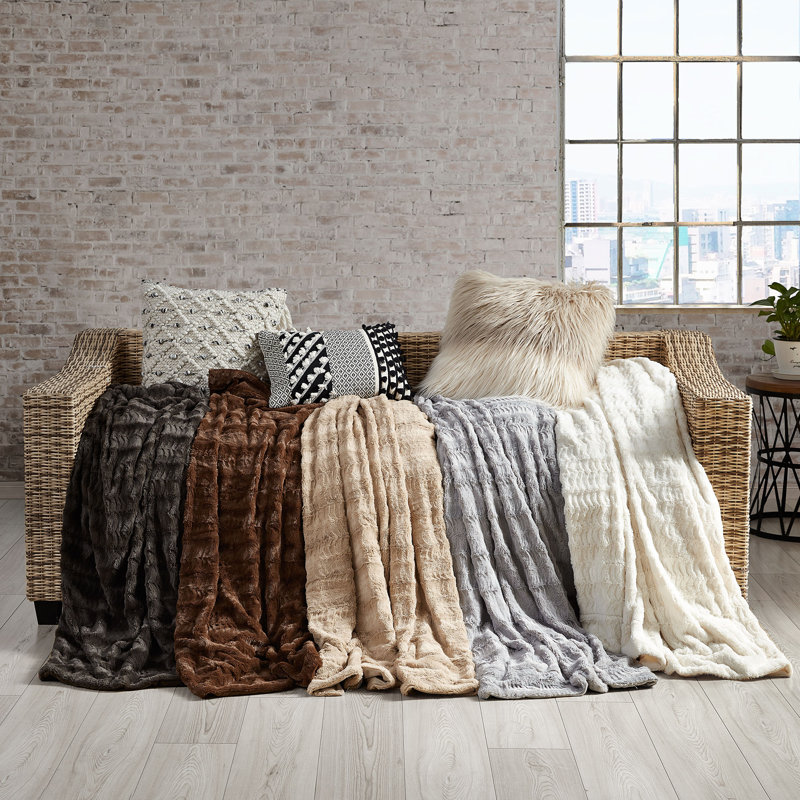 Naes Reversible Embossed Faux Fur and Micro-mink Throw Blanket/Bedding Coverlet, King, Cream