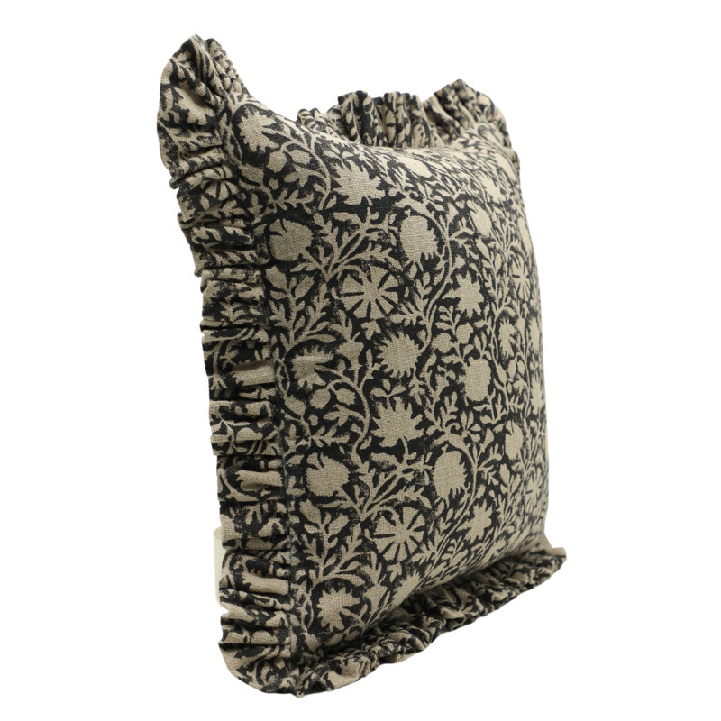 Coussin décoratif à volants et imprimé à la main Fabividine, H 14 po x l 14 po, Carré