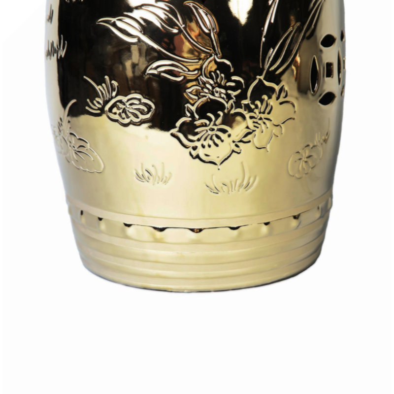 Table de bout avec motif asiatique gravé, Doré