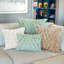 Coussin en fausse fourrure HGTV Art Deco-132025548-132025549