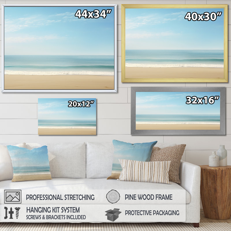 «Coastal Hush Dreaming Beach Sand II», reproduction sur toile, H 24 po x l 32 po x P 1 po, Cadre flottant blanc