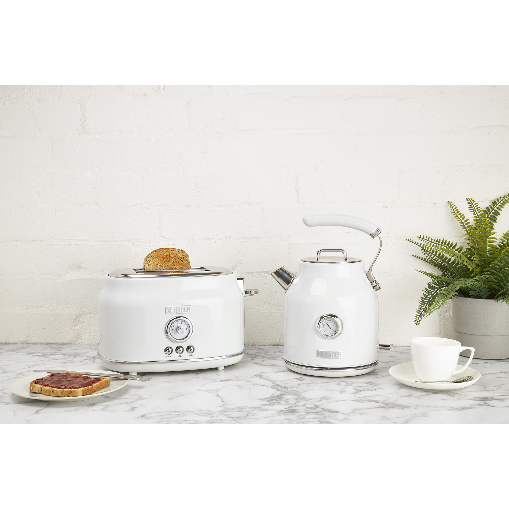 Dorset 2 - Slice Toaster, Ivory