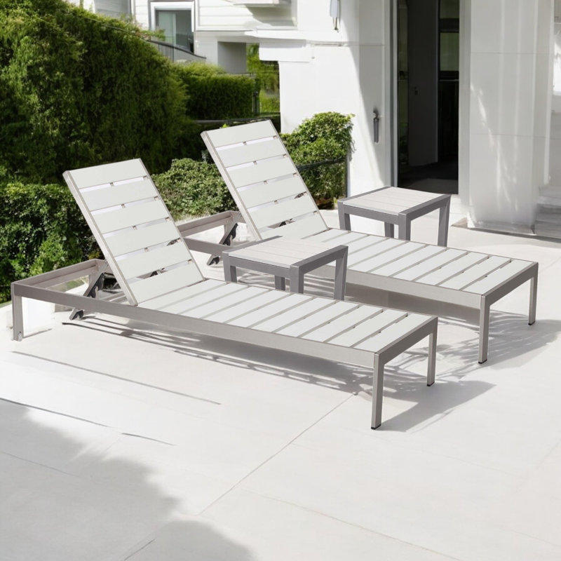 Ensemble de chaises longues inclinables de 76 po 4 pièces Devan, Blanc brossé
