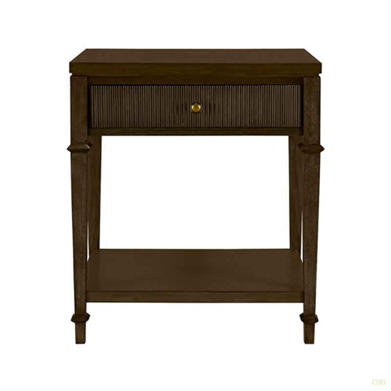 Table de chevet traditionnelle avec tiroir cannelé et tablette inférieure ouverte