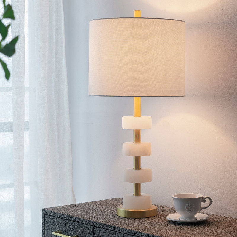 Lampe de table moderne en marbre 13 x 13 x 26 pouces pour le décor de la chambre à coucher