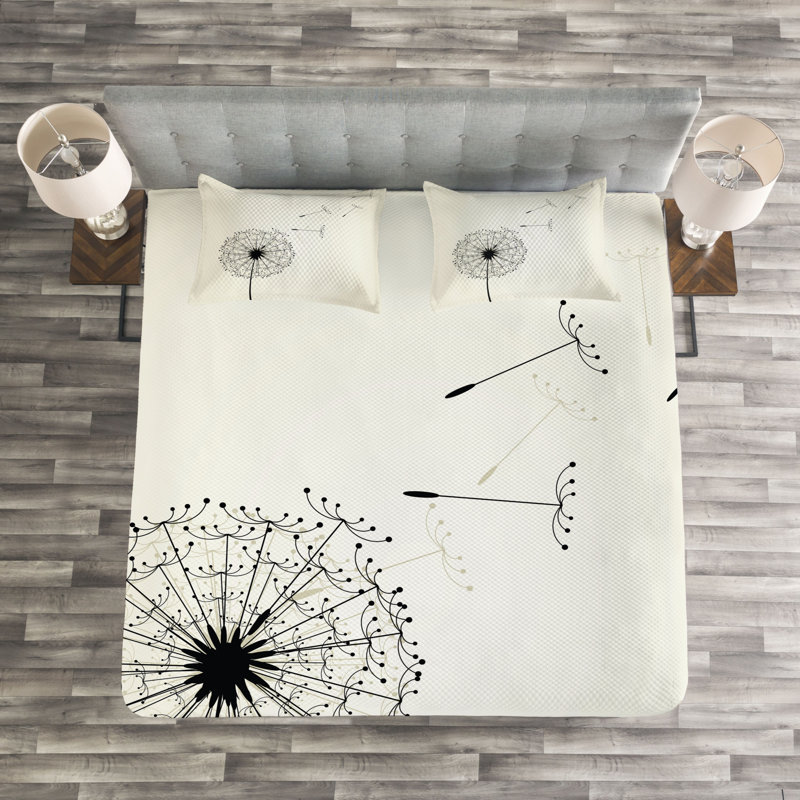Aedyn Black/White Microfiber Bedspread Set, 220 x 264 cm