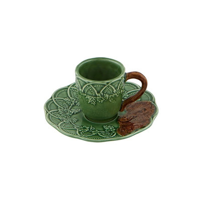 Bois, tasse à café et soucoupe