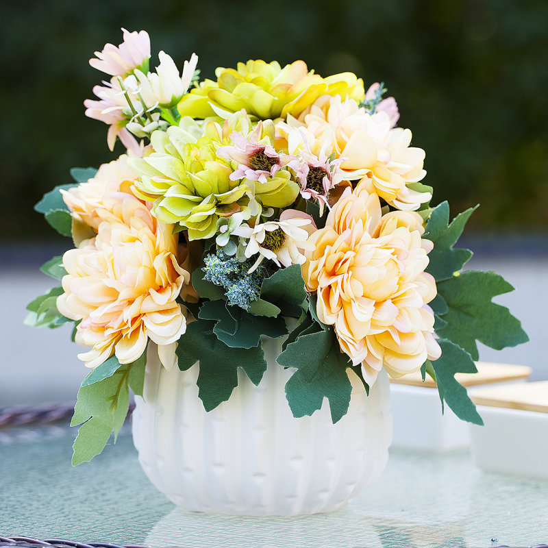 Arrangements floraux mixtes en pot, Jaune