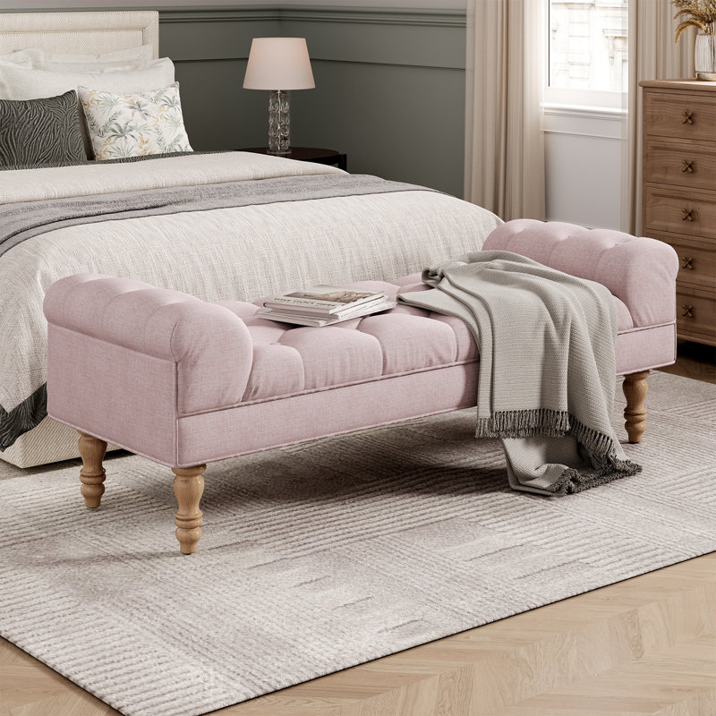 Banc rembourré capitonné avec accoudoirs roulés et pieds tournés en bois Averleigh, Rose