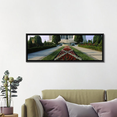 " Formal Garden At Main Entrance, Baha'i House Of Worship, Wilmette, New Trier Township, Chicago, Cook County, Illinois, USA " by Panoramic Images