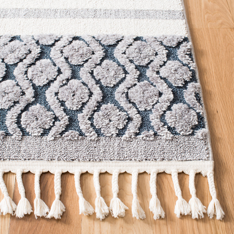 Mcabee Geometric Area Rug, Rectangle 122 x 183 cm