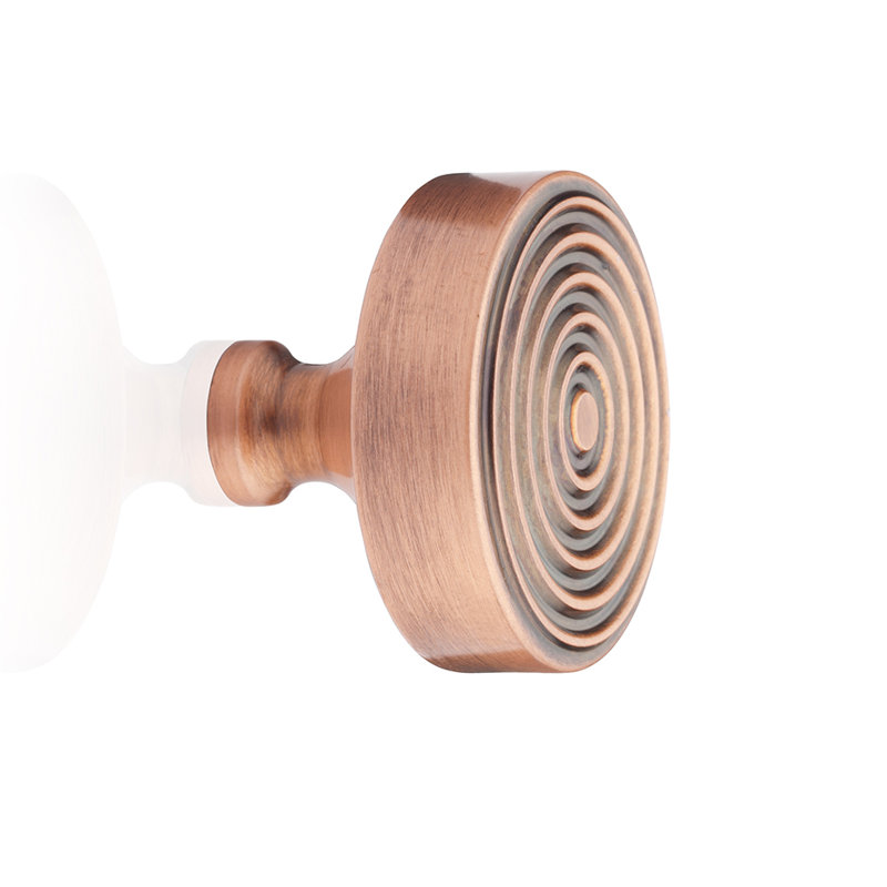Poignée ronde Zara de 1 1/2 po de diamètre, Cuivre brossé, H 1,26 po x l 1,25 po x P 1,25 po