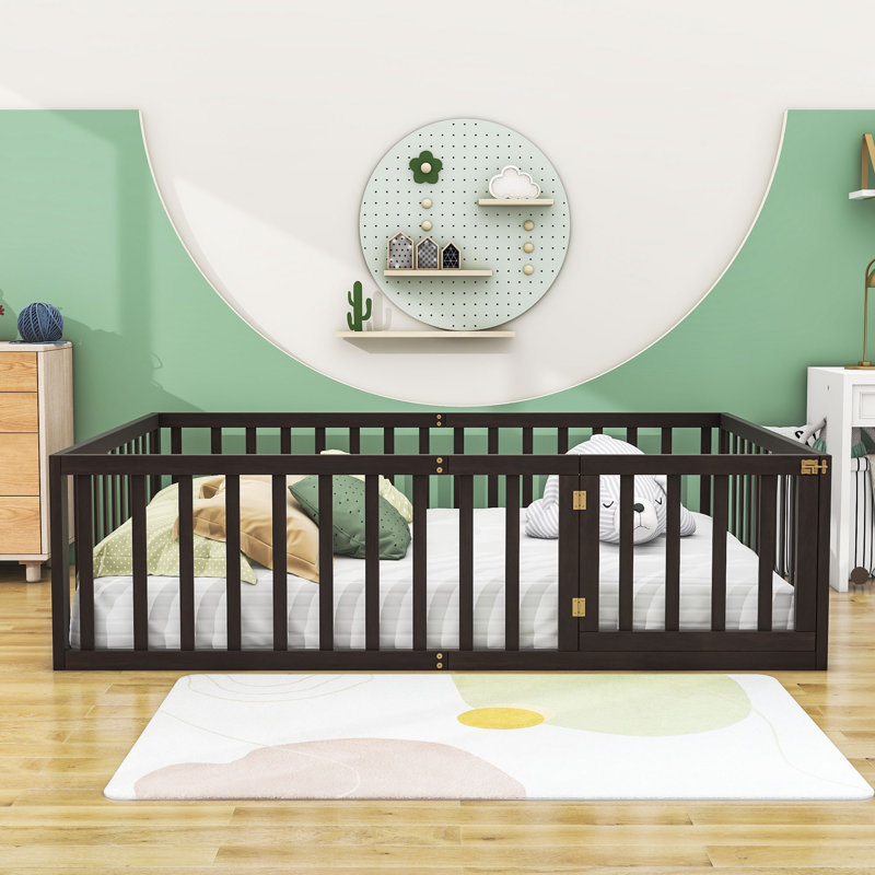 Guerriero Wooden Daybed Frame with Fence, Walnut, Queen