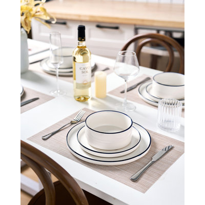 18-Piece Porcelain Dinnerware Set - Service For 6