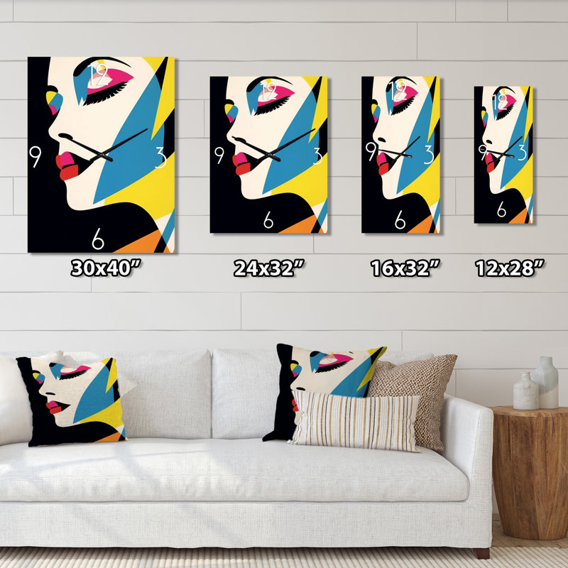 Rétro femme portrait Pop Art VI - horloge murale femme Pop Art surdimensionnée, H 32 po x l 16 po x P 1 po