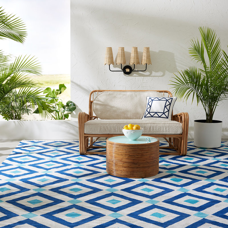 Riviera Settee