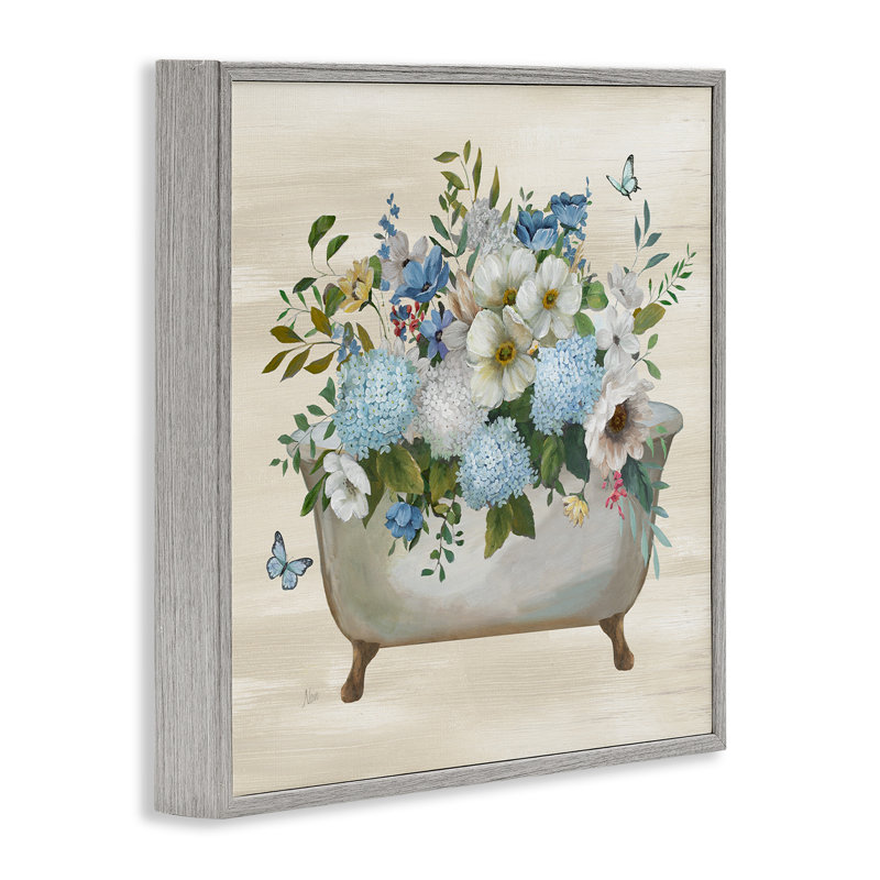 «Full Hydrangea Bathaign», estampe numérique par Nan, Estampe numérique Farmhouse, H 24 po x l 24 po