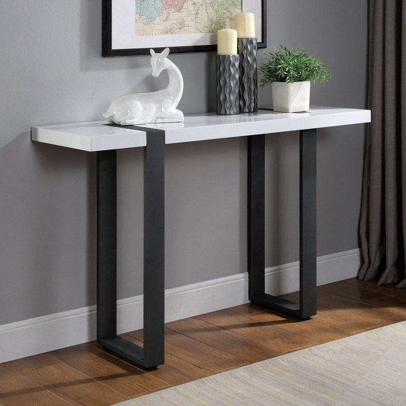 Console Haille