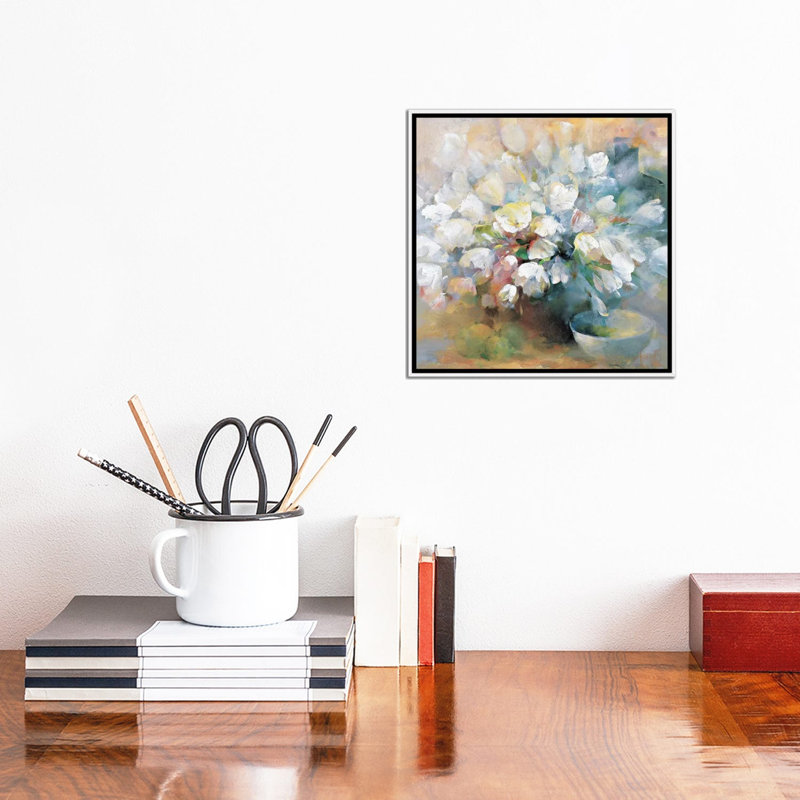 «Sparkling White Tulips I», reproduction sur toile, H 12 po x l 12 po x P 1,5 po, Toile avec cadre blanc, Pas de tapis