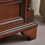 Armoire d'appoint en bois massif brun noisette