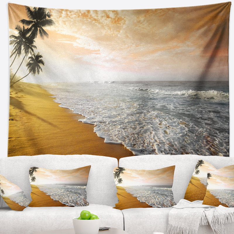 Tapisserie «Seascape Wavy Clouds over Seashore», H 68 po x l 80 po