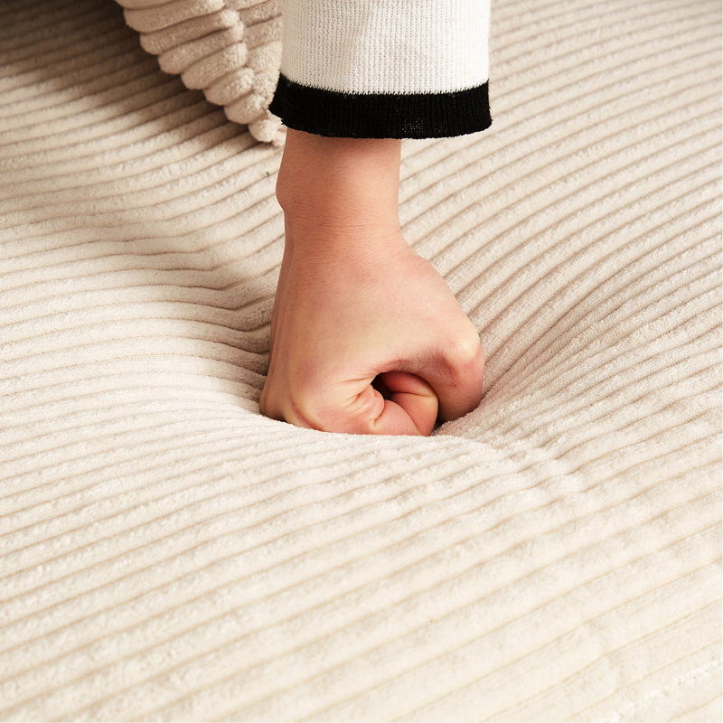 2 repose-pieds en velours côtelé pour le temps de détente, structure en bois massif, fauteuil inclinable profond, revêtement, salon d'ambiance calme, avec 2 repose-pieds, construction, intérieur confortable