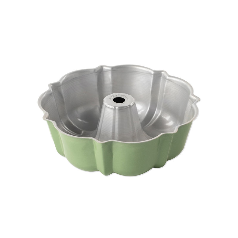 Nordic Ware Classic Cake Pan, 7.4" H x 21.3" W x 21.3" D