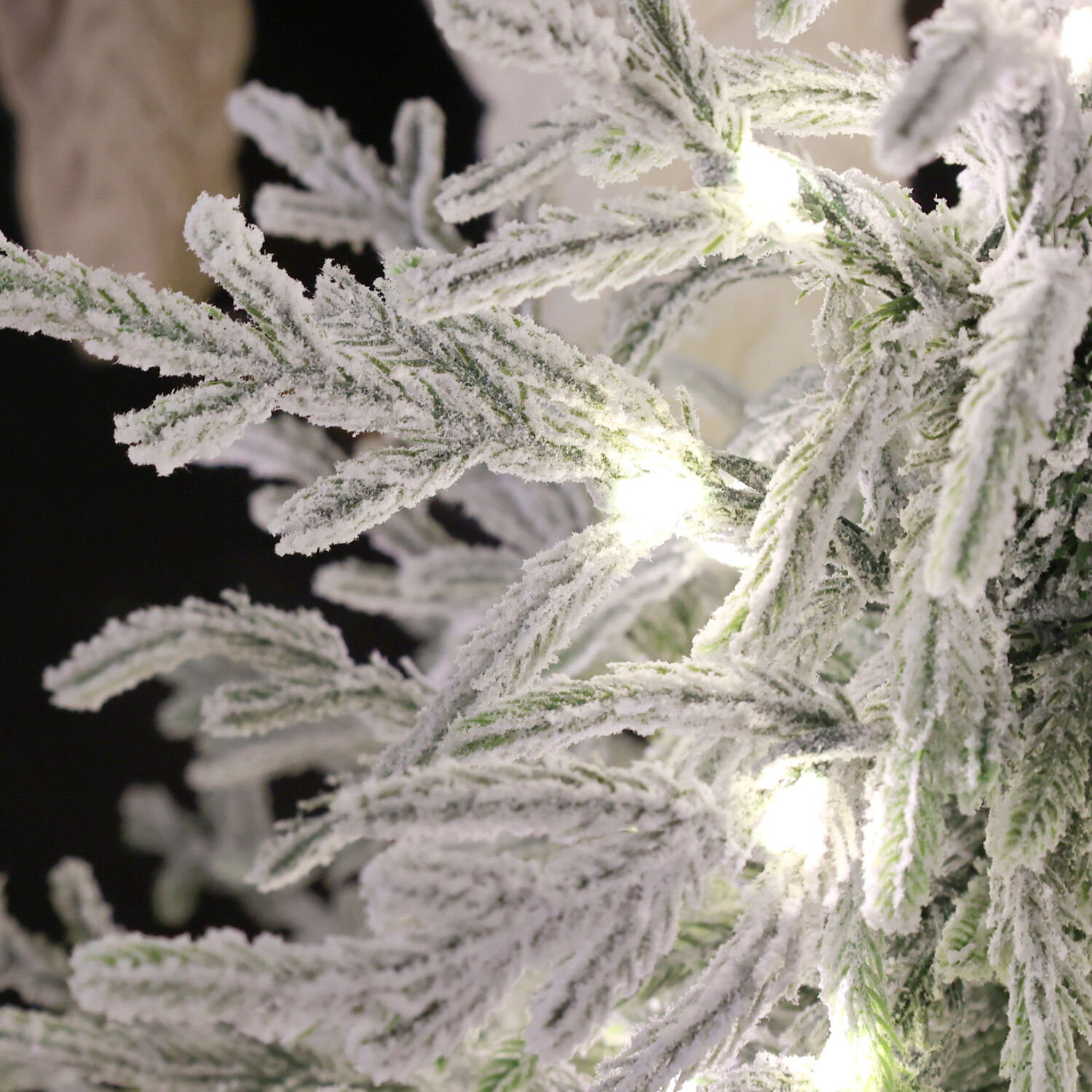 Potted 4' Pre-Lit Christmas Tree