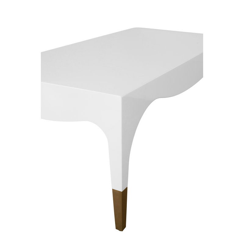 Table basse à pieds fuselés avec embouts en laiton antique, White