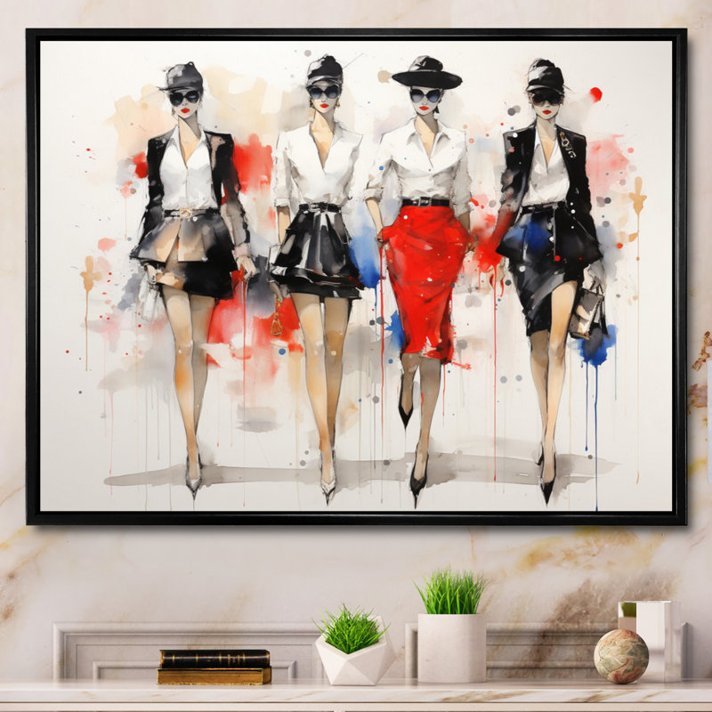 " Fashion Woman Walk II ", 34" H x 44" W, Cadre flottant noir