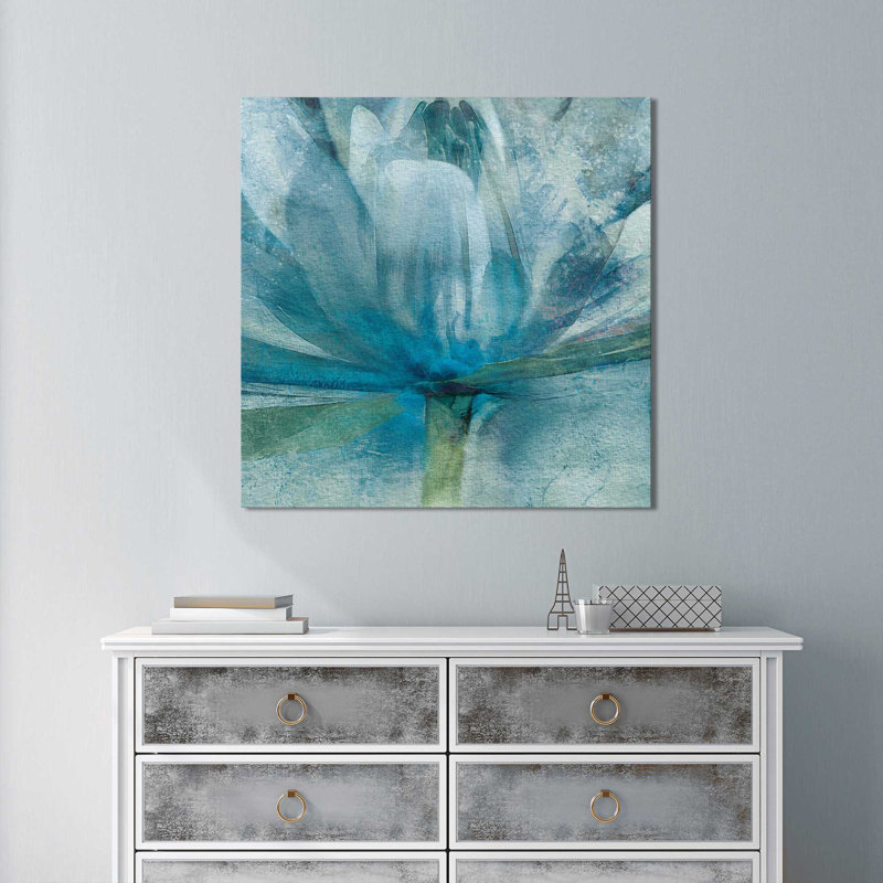 «Blue Awakening», reproduction, H 24 po x l 24 po x P 1,5 po, Toile tendue