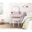 Meuble-lavabo rose avec tabouret, miroir et rangement pratique pour miroir, tabouret et 4 tiroirs-131299526