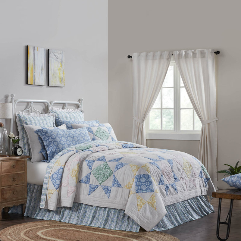 Adda Cream/Dusty Blue/Green Cotton Reversible Quilt, Queen Quilt