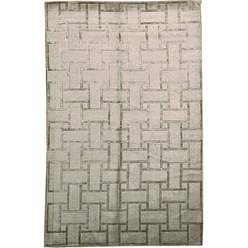Geometric Area Rug in Light Gray/Brown