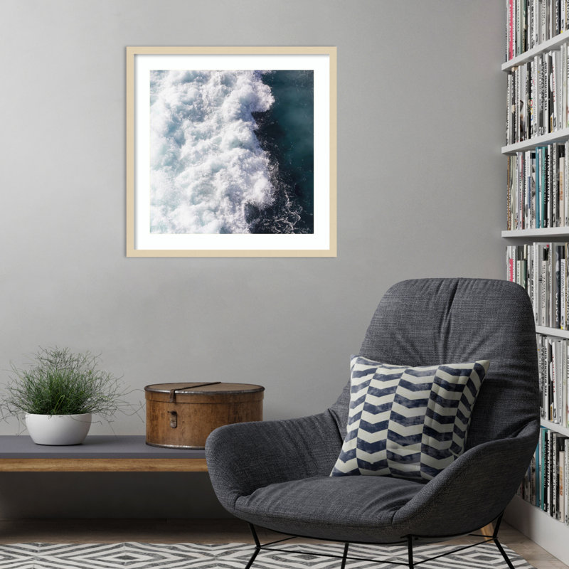 «Midnight Blue Wave» par Ingrid Beddoes, impression sur bois encadrée, H 25 po x l 25 po