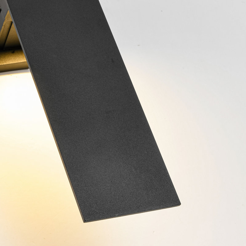 Applique murale d'extérieur 24 po à DEL en aluminium noir mat à intensité variable