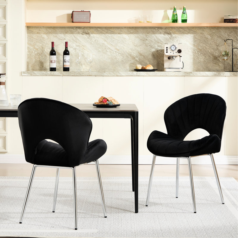 Deux chaises de conception moderne pour l'intérieur